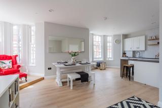 2BR Apartments in Southend near City Centre - Southend-on-Sea - 5