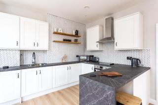 2BR Apartments in Southend near City Centre - Southend-on-Sea - 3