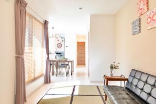 Modern 103sqm house 3BDR 9guests 15min station - Osaka - 0