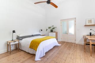 Beautifully Furnished Accommodation with Shared Swimming Pool - Stellenbosch - 2