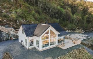 4 Bedroom Amazing Home In Skånevik - 2