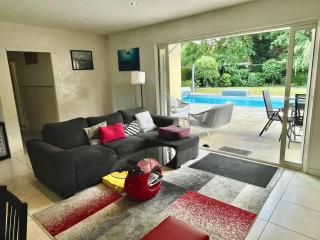 Villa avec Piscine, Jacuzzi et Sauna Privé dans les Dombes - Ambérieux-en-Dombes - 4