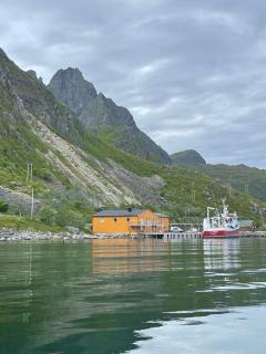 The Harbour House, dorm and twin, selfservice hostel - Ballstad - 9