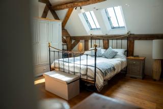 The Church Barn - Stratford-upon-Avon - 8