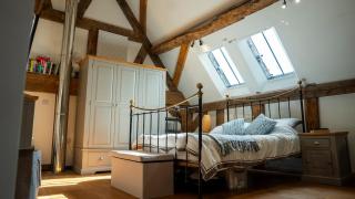 The Church Barn - Stratford-upon-Avon - 2