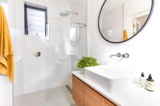 Beautifully Furnished Accommodation with Shared Swimming Pool - Stellenbosch - 5