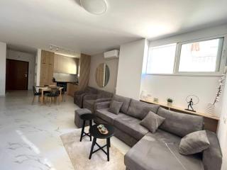 Modern and comfortable apartment, coastline, WiFi - 4
