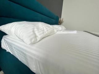 Central Luxe 2BR - 3