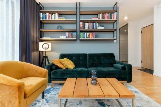 Modern Apartment with Parking & Balcony by Noclegi Renters - Danzig - 0