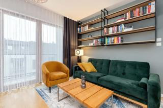 Modern Apartment with Parking & Balcony by Noclegi Renters - Danzig - 5