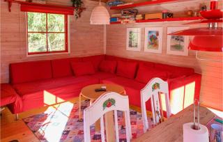 4 Bedroom Cozy Home In Åhus - Åhus - 1