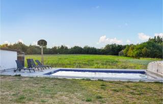 3 Bedroom Beautiful Home In Vintrie - 6