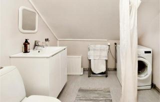 2 Bedroom Gorgeous Apartment In Getinge - Getinge - 1