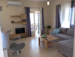 Cozy Home with Panoramic View - Vathí - 3