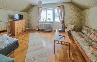 Awesome Apartment In Fårbo With Wifi - Fårbo - 2