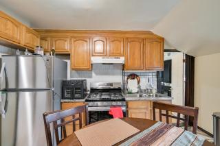 6 Mi to Boston Common Apt in Medford! - Medford - 3