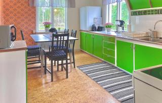 3 Bedroom Awesome Home In Emmaboda - 6