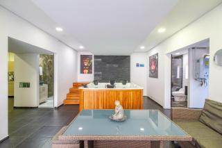 6 bedroom and Jacuzzi 1 block from LLeras P6 - Medellín - 0