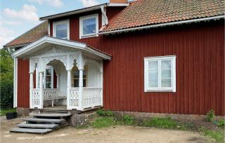 Belle Maison De 4 Chambres À Vimmerby - 1