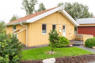 4 Personen Ferienhaus mit Sauna, Kaminofen und einen wunderschцnen Garten mit Terrasse in Otterndorf - 0