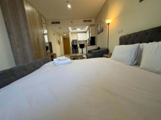 Furnished Studio in JVC Hassle-Free Living - 3