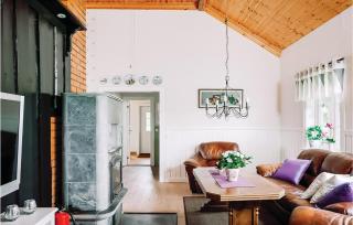 2 Bedroom Cozy Home In Lyrestad - 5