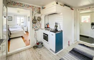Gorgeous Home In Grästorp With Kitchen - Grästorp - 7