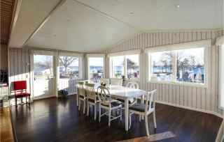 Lovely Home In Hakenäset With Sauna - Berga - 4