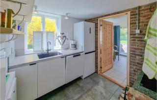 Beautiful Apartment In Bohus-Malmön - Bohus-Malmön - 4