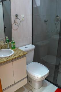 Apto com wi-fi, ar cond e garagem a 100m da praia - Praia Grande - 1