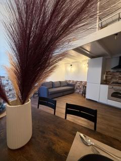BeNi's House - Syracuse - 7