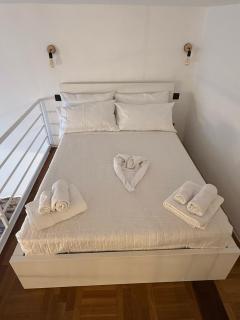 BeNi's House - Syracuse - 1