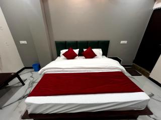 Hotel Aashirwad - Ujjain - 0