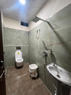 Hotel Aashirwad - Ujjain - 3