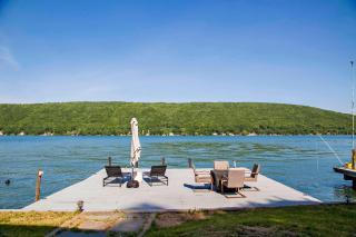 Surf Side Escape - Hammondsport - 0