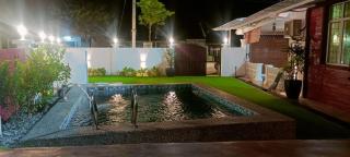 Villa 3 Bunga - - 5