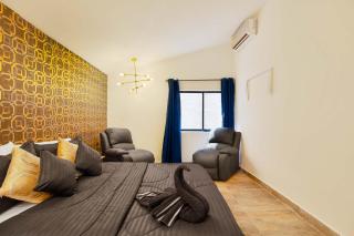 5 Bedroom Provenza! Golden Jacuzzi - 1 Block from lleras - Medellín - 1