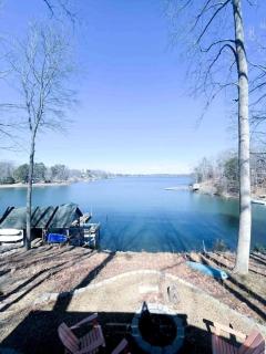 Lakefront Cottage with Hot-tub and Fire Pit in Mooresville, North Carolina - Mooresville - 5