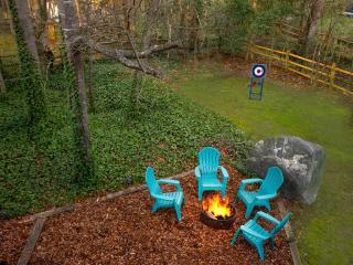 Disconnect at this Cottage with Great Surroundings in Charlotte, North Carolina - Charlotte - 9