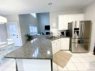 Disconnect at this Cottage with Great Surroundings in Charlotte, North Carolina - Charlotte - 3