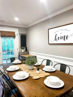 Family Cabin with Outdoor Living Areas and Foosball Table in NC - Charlotte - 3