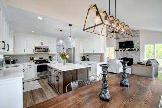Embrace Nature in this Lakefront Cottage with Fire Pit in Charlotte, North Carolina - Fort Mill - 3