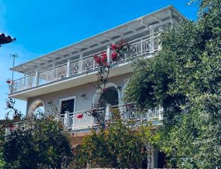 Villa Eleni - Gound Floor Apartment - Amoudi - 0