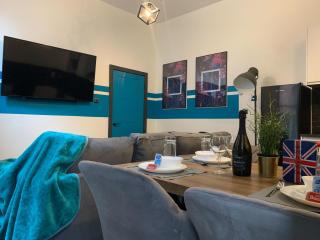 Tudors eSuites Central Comfortable Apartments - Birmingham - 0
