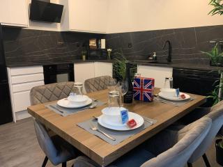 Tudors eSuites Central Comfortable Apartments - Birmingham - 4