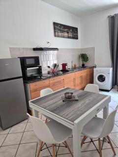 Chez Pat, Appartement centre ville de Vias(34), mer à 2,5km - Vias - 1