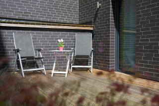 Fewo Art City-Studio Kassel-Innenstadt am Fulda-Ufer, 3 Schlafzimmer, Boxspring-Betten, bis 8 Personen, kostenfreier Parkplatz, Balkon, Terrasse, Fahrstuhl - Kassel - 9