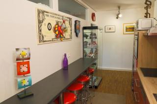 Fewo Art City-Studio Kassel-Innenstadt am Fulda-Ufer, 3 Schlafzimmer, Boxspring-Betten, bis 8 Personen, kostenfreier Parkplatz, Balkon, Terrasse, Fahrstuhl - 1