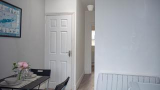 Comfy 2-bed Apartment City Centre - 4 - Dublin - 8