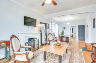 2 Mi to UChicago Apt with Sunroom and Shared Yard! - Chicago - 6